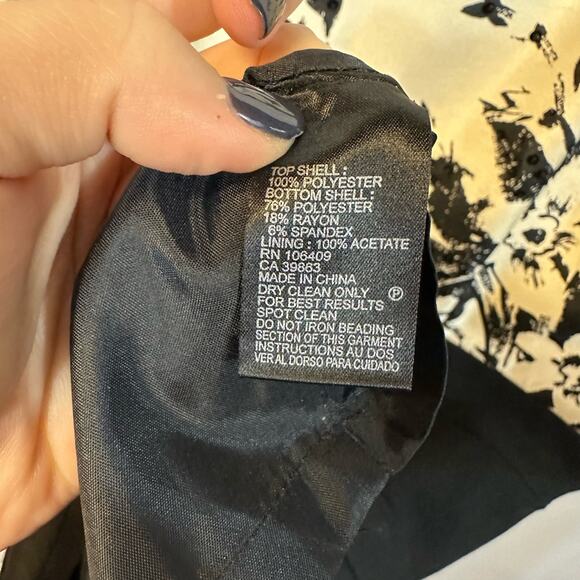 Tahari Black White Floral Peplum Waist Square Neckline Knee Length Dress 12 - Picture 6 of 6